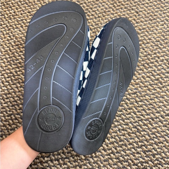 Well Worn Checkered Slip-On Fuzzy Slippers - Picture 5 of 6